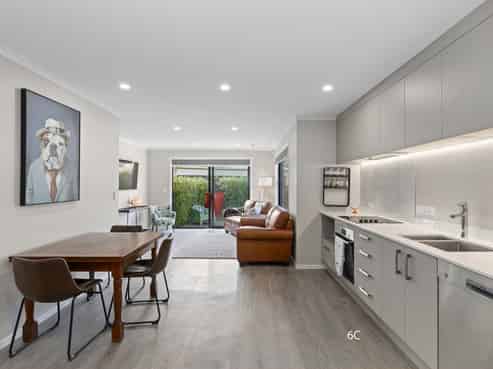 6B and 6C Te Whiti Grove, Waterloo