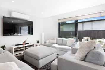 21A Kingsbridge West, Burwood