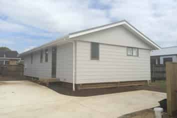 21A Ropata Avenue, Point England