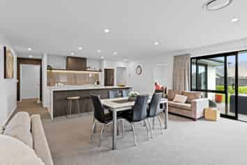 18 Broomleigh Drive, ROLLESTON