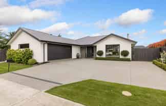 18 Broomleigh Drive, ROLLESTON
