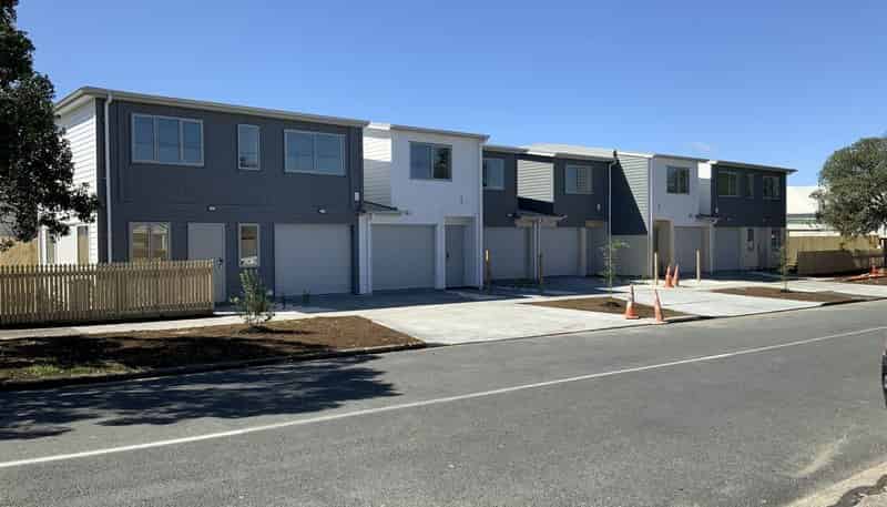 E/11 Reid Road, New Lynn