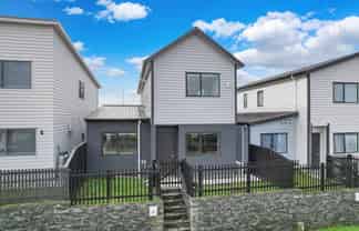 21 Farronfore Road, Papakura