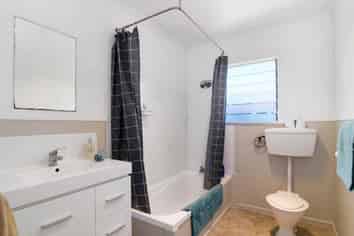 37 York Street, Glenholme