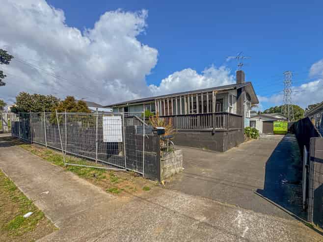43 Sandbrook Avenue, Otara