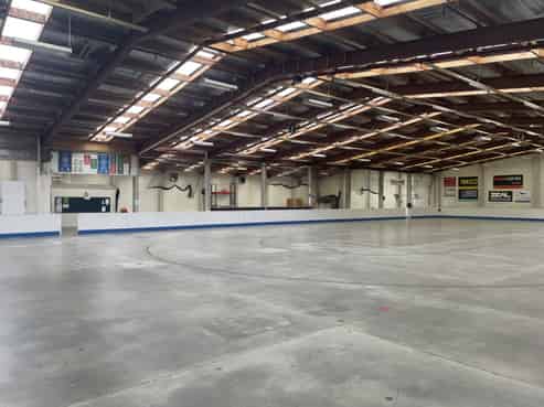 Industrial Warehouse for Lease 