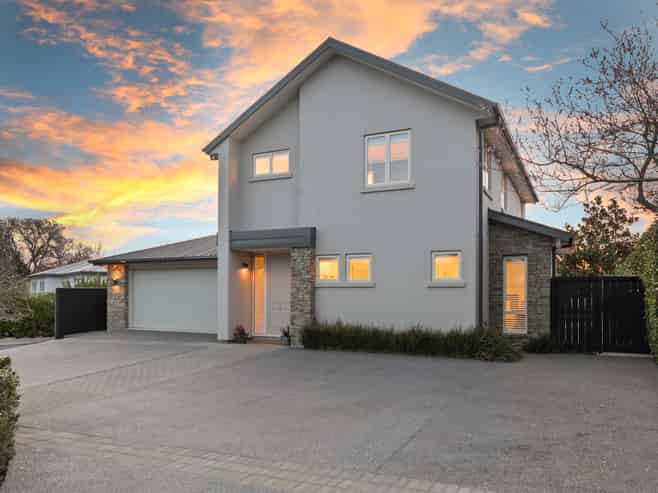 2 Glen Bridge Lane, Harewood
