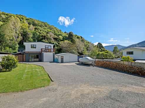 29 Belvue Bay Road, Havelock