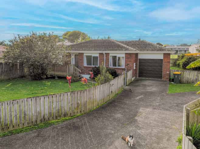 2/14 Leslie Place, Otara