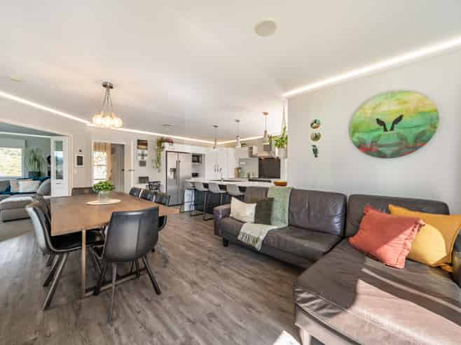 32 King Charles Drive, Kingsley Heights