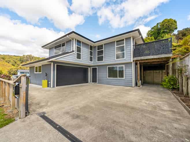 32 King Charles Drive, Kingsley Heights