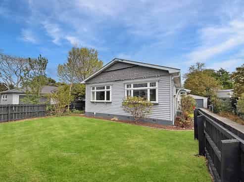 17 Lansbury Avenue, Strowan