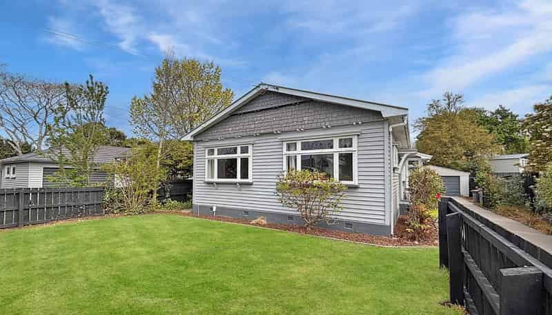 17 Lansbury Avenue, Strowan