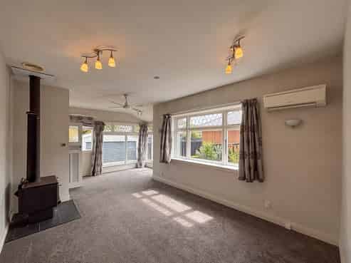 17 Lansbury Avenue, Strowan