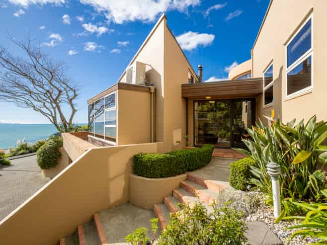 54 The Cliffs, Britannia Heights
