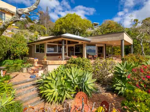 54 The Cliffs, Britannia Heights