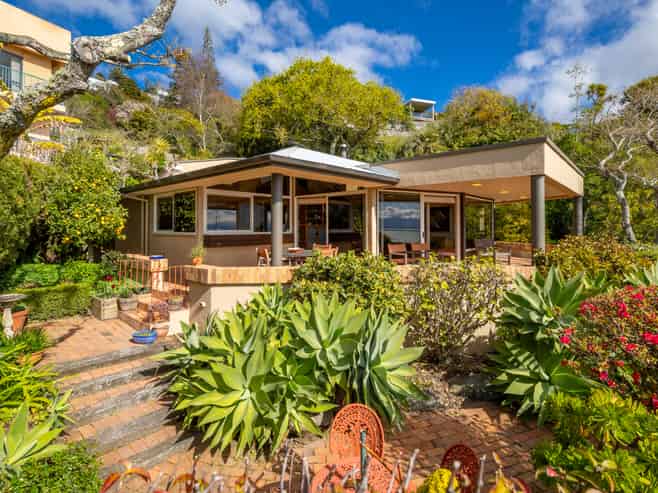54 The Cliffs, Britannia Heights