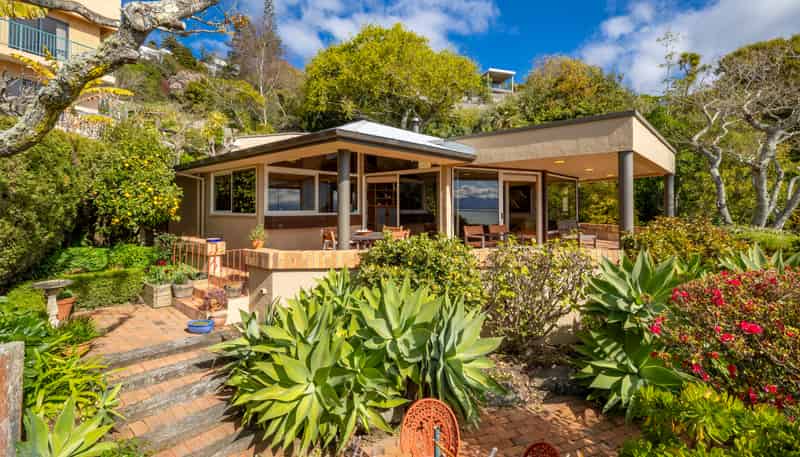 54 The Cliffs, Britannia Heights