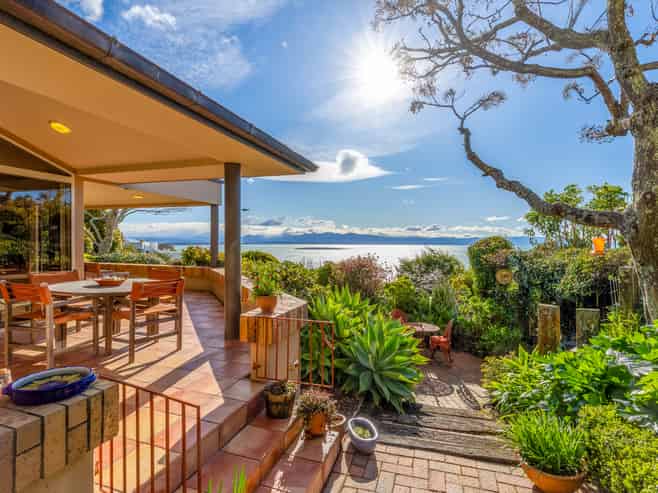 54 The Cliffs, Britannia Heights