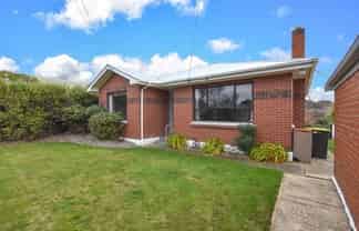 82 Mornington Road, Mornington