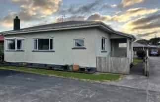 75 Dixon Avenue, Hawera