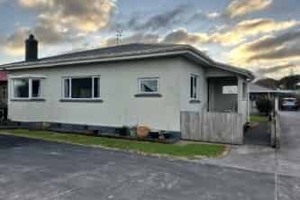 75 Dixon Avenue, Hawera