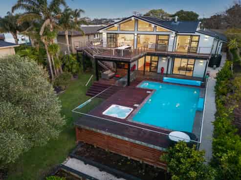 12 Hyde Road, Rothesay Bay