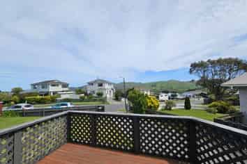 12 Outram Grove, Kelson