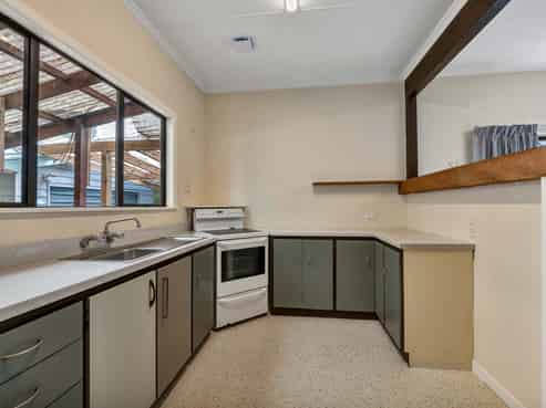 9 Portia Street, Stratford