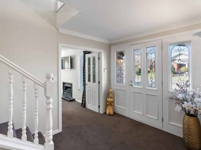 17 Watermill Boulevard, Northwood