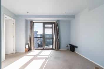9F/2 Eden Crescent, Auckland Central