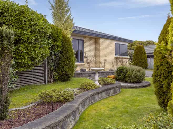 32 Balmoral Drive, Hilltop