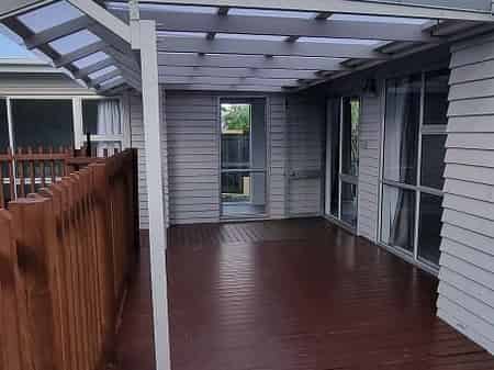 2/1569 Great North Road, Waterview