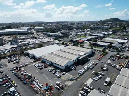CBRE | High Profile Mt Wellington Site