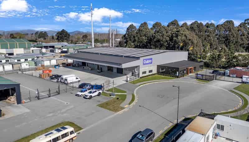5 Lakeside Place, Harewood