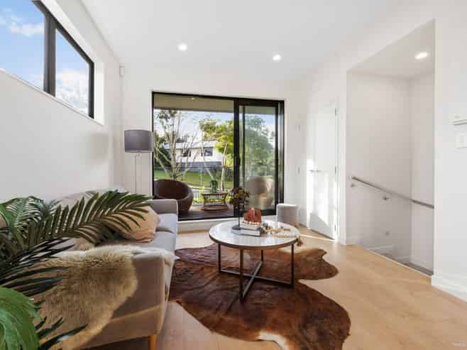 2/13 Crosby Road, West Harbour