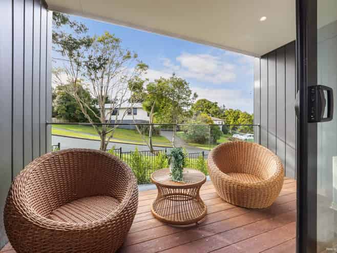 2/13 Crosby Road, West Harbour
