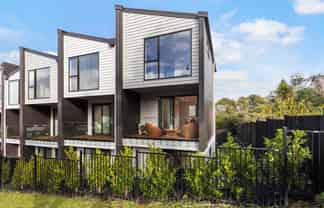 2/13 Crosby Road, West Harbour