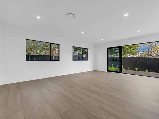 5C Janine Place, Bucklands Beach