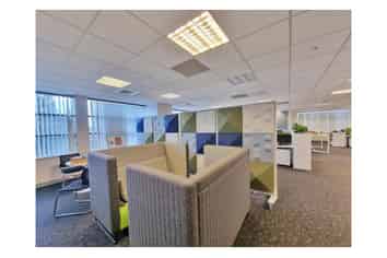 FITTED CONSTELLATION DRIVE OFFICE 302M²

