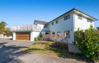105 Alec Craig Way, Gulf Harbour