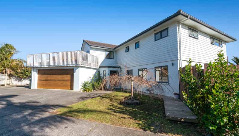 105 Alec Craig Way, Gulf Harbour