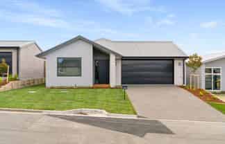 21 Cowell Crescent, Pyes Pa