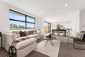 21 Cowell Crescent, Pyes Pa