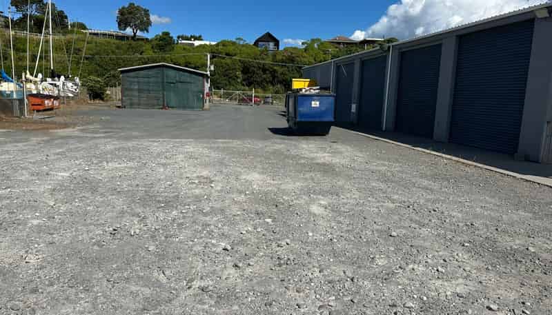 27 OceanView Parade, Moturoa
