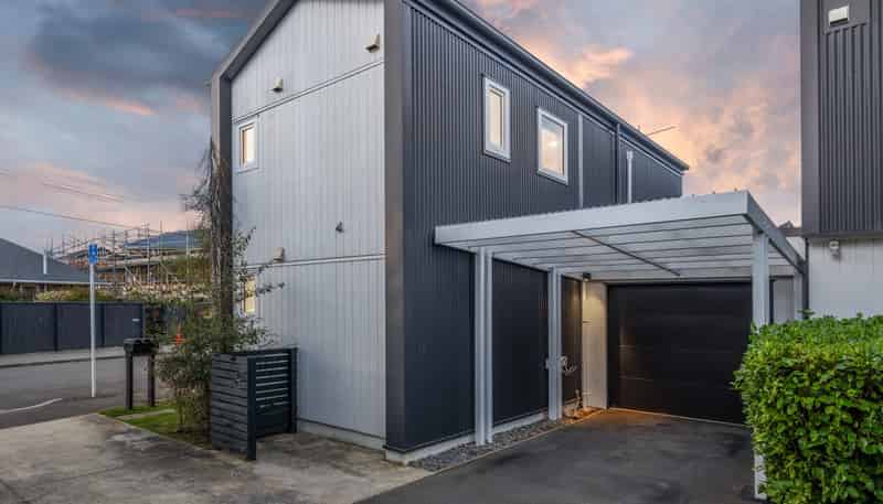 1/6 Feilding Street, Addington