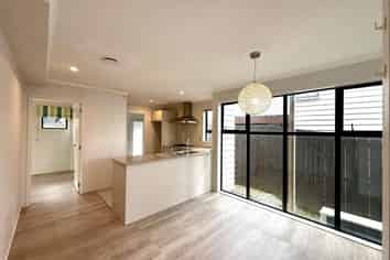 8 Hirimate Place, Flat Bush