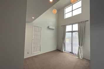 8 Hirimate Place, Flat Bush