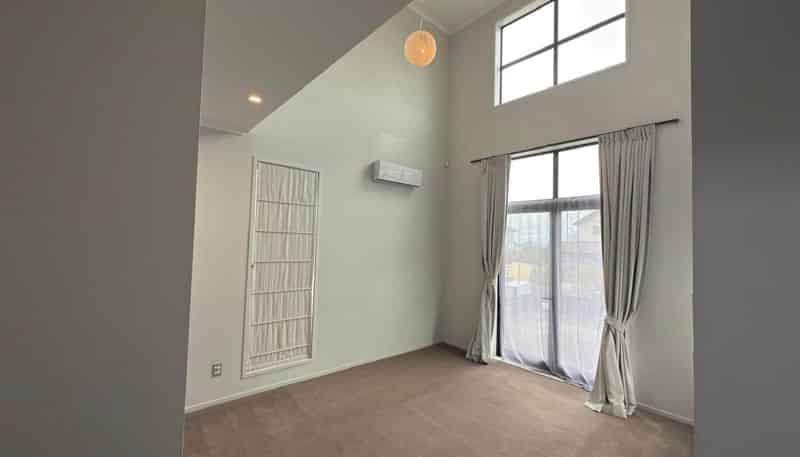 8 Hirimate Place, Flat Bush