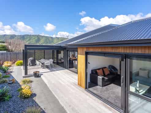 17 Kaiwaru Place, Waikanae